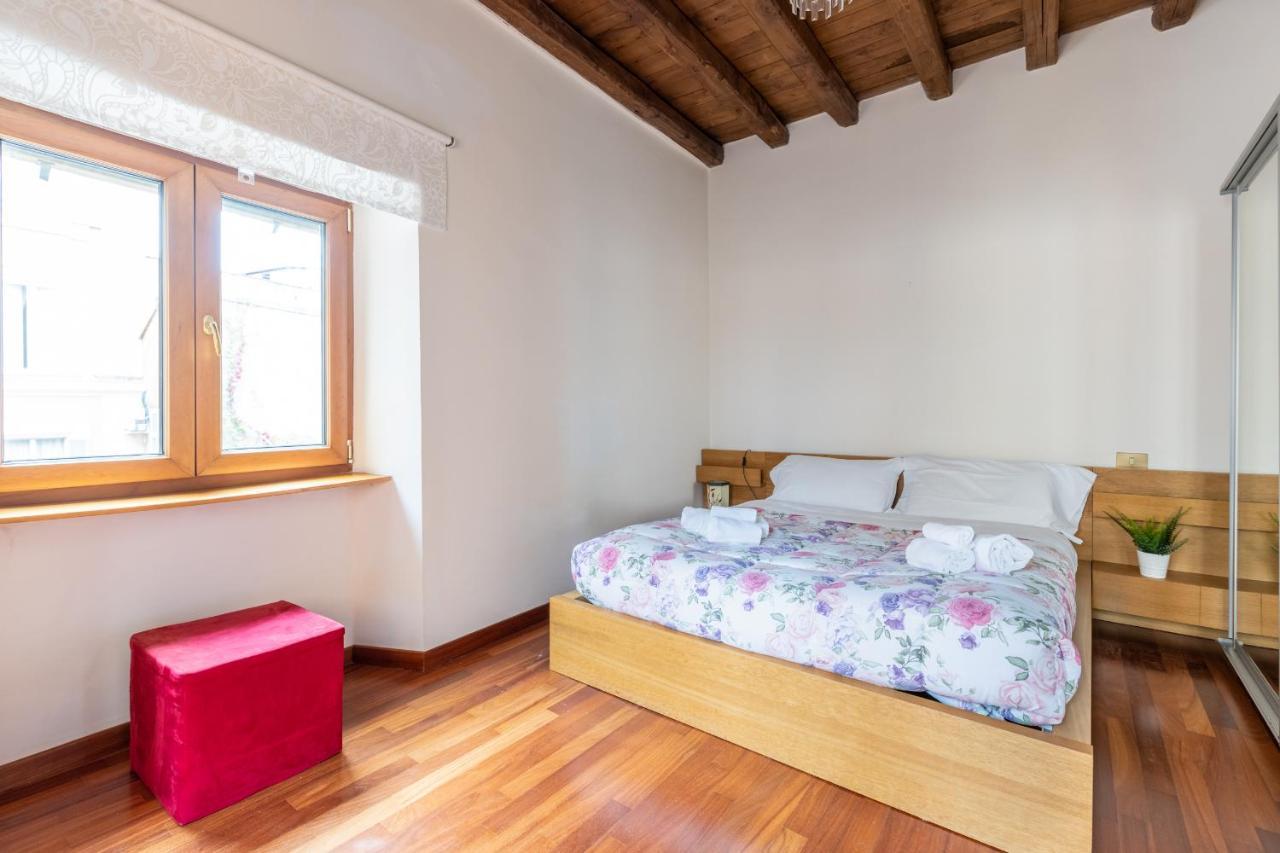 Vg Trevi Fountain 5 Stelle Elegant Apartment Рим Екстер'єр фото