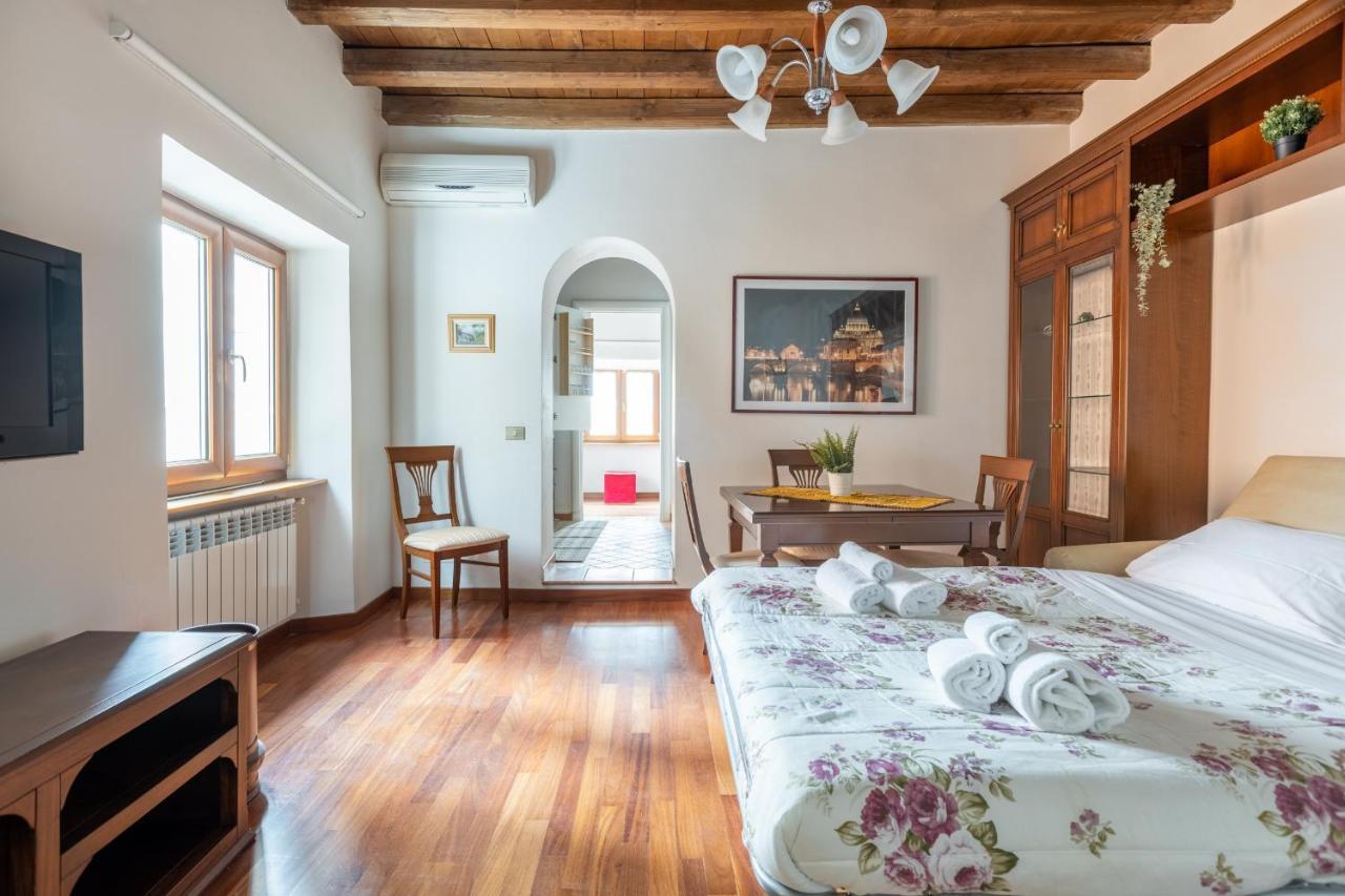 Vg Trevi Fountain 5 Stelle Elegant Apartment Рим Екстер'єр фото